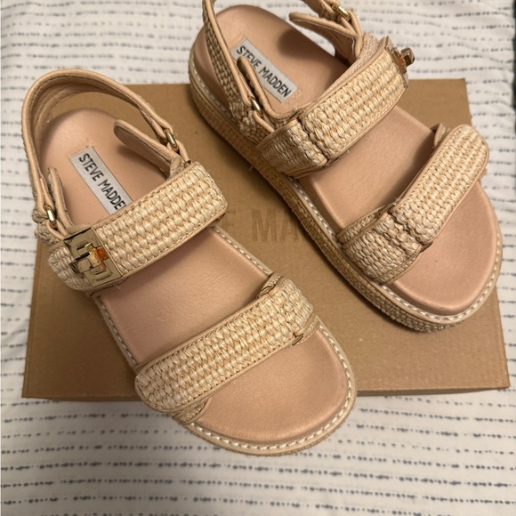 Steve Madden Shoes - Steve Madden Bigmona Raffia Sandals